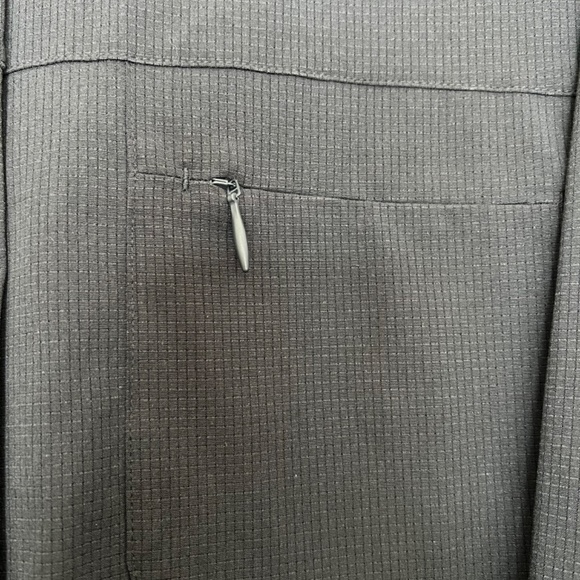 Lululemon Ventlight Button Up Shirt - Picture 3 of 6